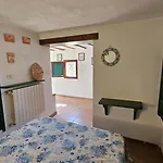 La Terrazza Sul Mare - Panoramic Overlooking Sea And Caprera Island In A Quiet Residential Area - 150 Mt From The Sea بيت للعطل *