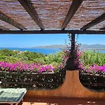 بيت للعطل La Terrazza Sul Mare - Panoramic Overlooking Sea And Caprera Island In A Quiet Residential Area - 150 Mt From The Sea *