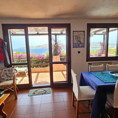 La Terrazza Sul Mare - Panoramic Overlooking Sea And Caprera Island In A Quiet Residential Area - 150 Mt From The Sea Hébergement de vacances