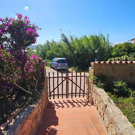 بيت للعطل La Terrazza Sul Mare - Panoramic Overlooking Sea And Caprera Island In A Quiet Residential Area - 150 Mt From The Sea